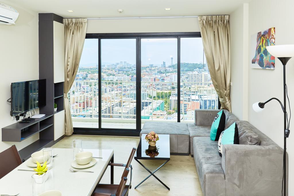 The Base By Fantasea Beach Apartman Pattaya Kültér fotó