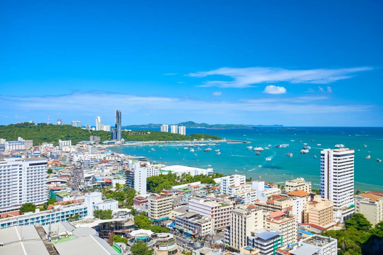 The Base By Fantasea Beach Apartman Pattaya Kültér fotó
